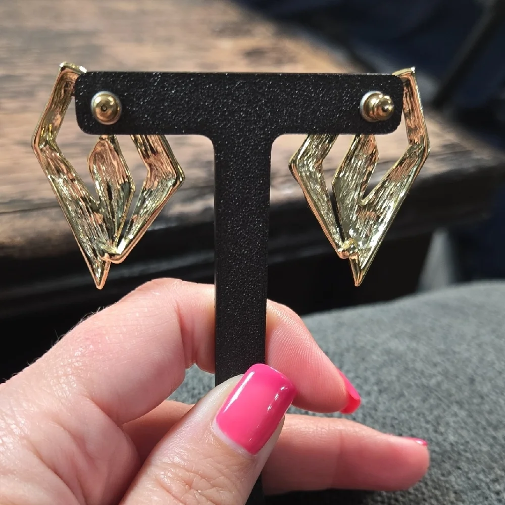 ❤️ Gold Tone Geometric Earrings‎